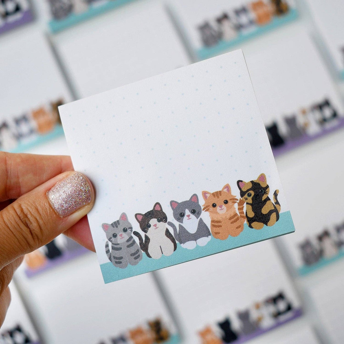 CUTE CATS ON DOTTED GRID STICKY NOTES