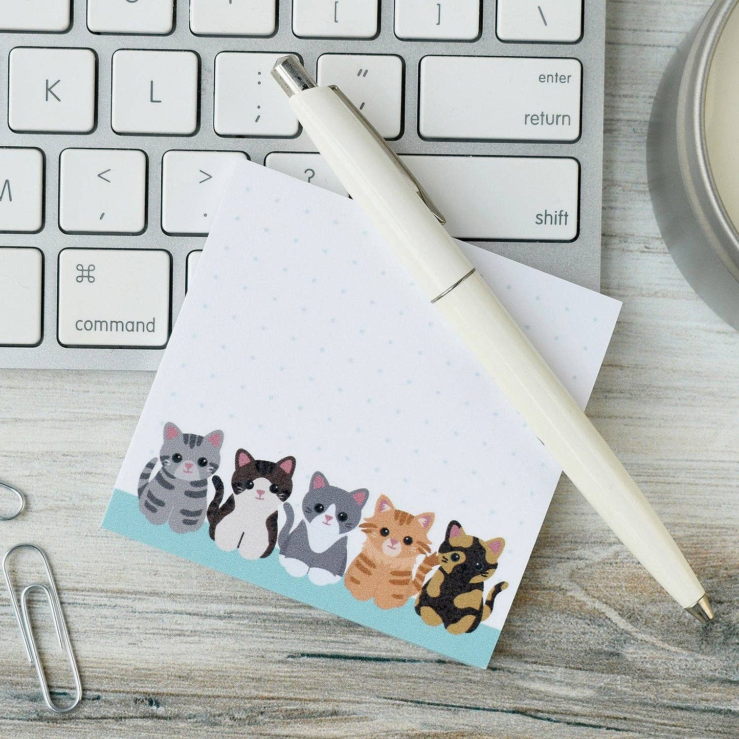 CUTE CATS ON DOTTED GRID STICKY NOTES