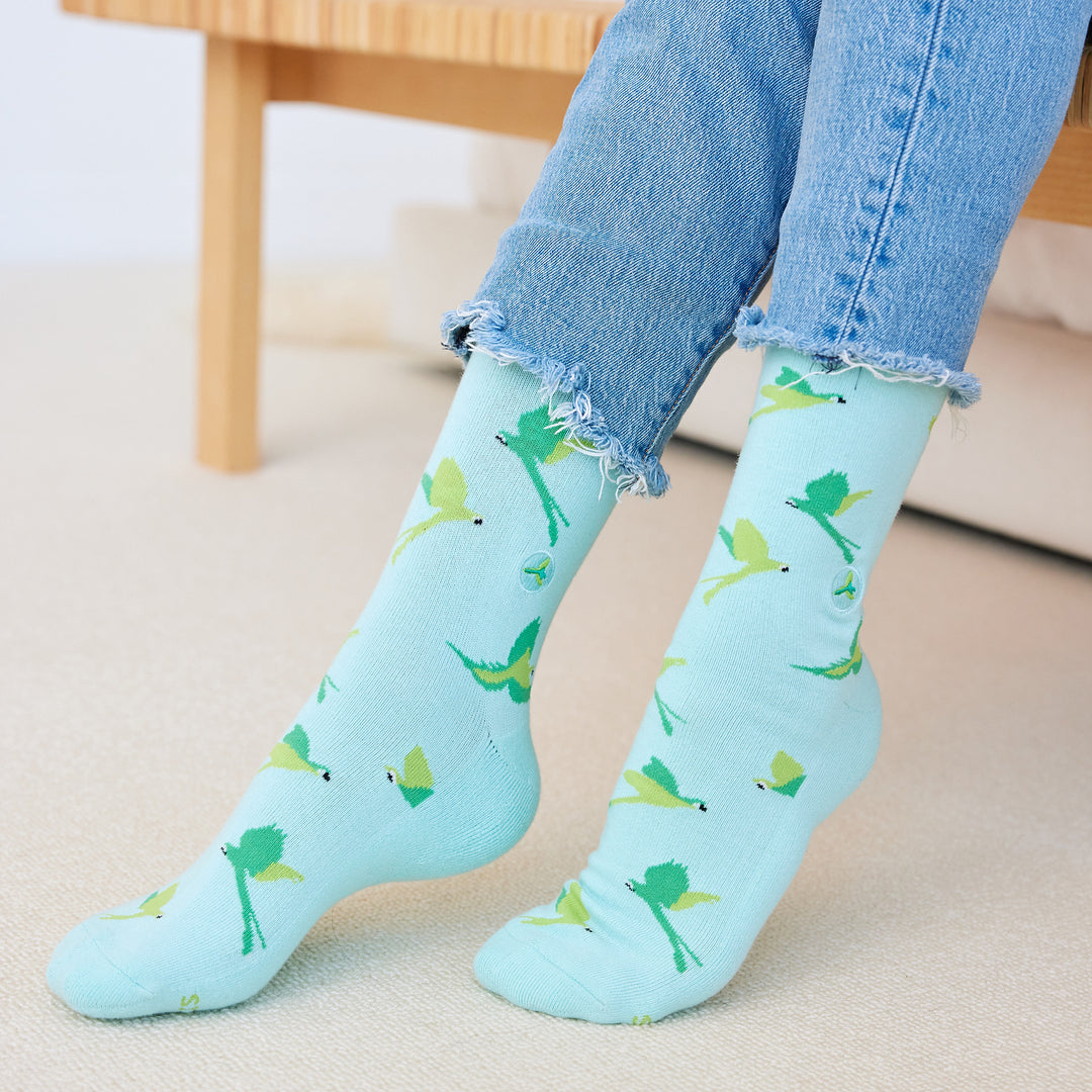 SOCKS THAT PROTECT MACAWS