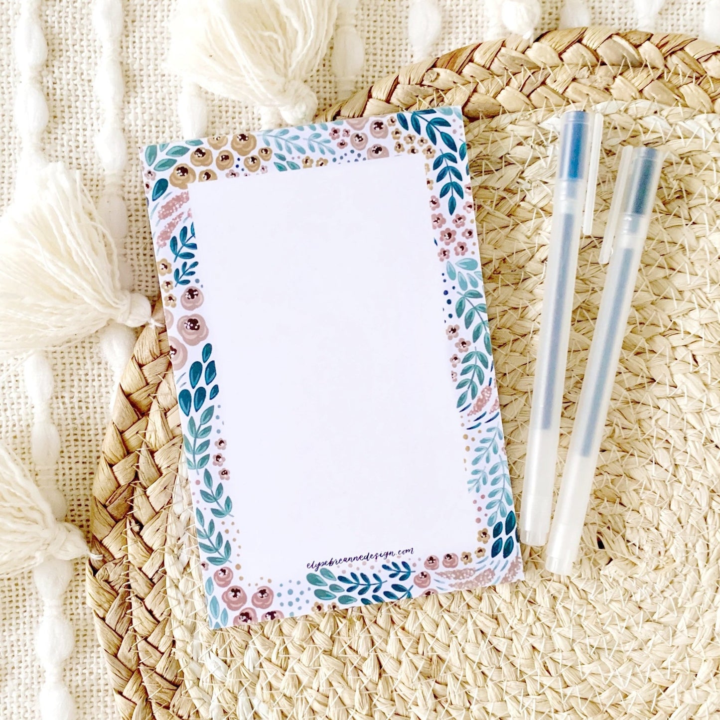 WHITE FLORAL NOTEPAD, 4X6"